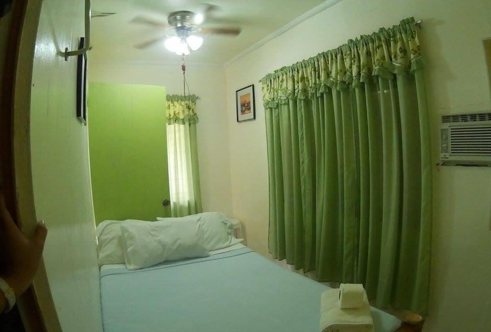 Cronin Residence Resort Oslob Extérieur photo