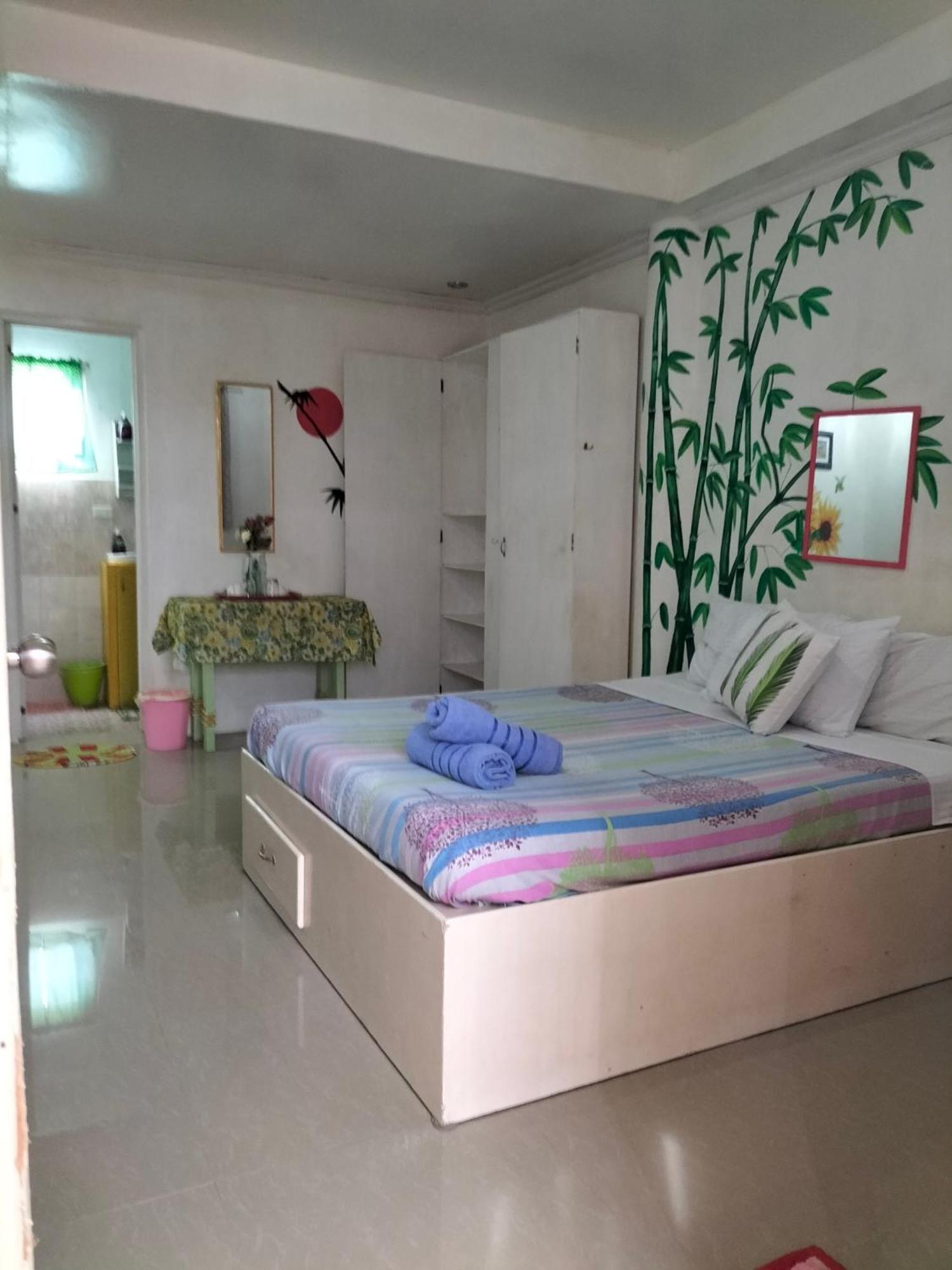Cronin Residence Resort Oslob Extérieur photo