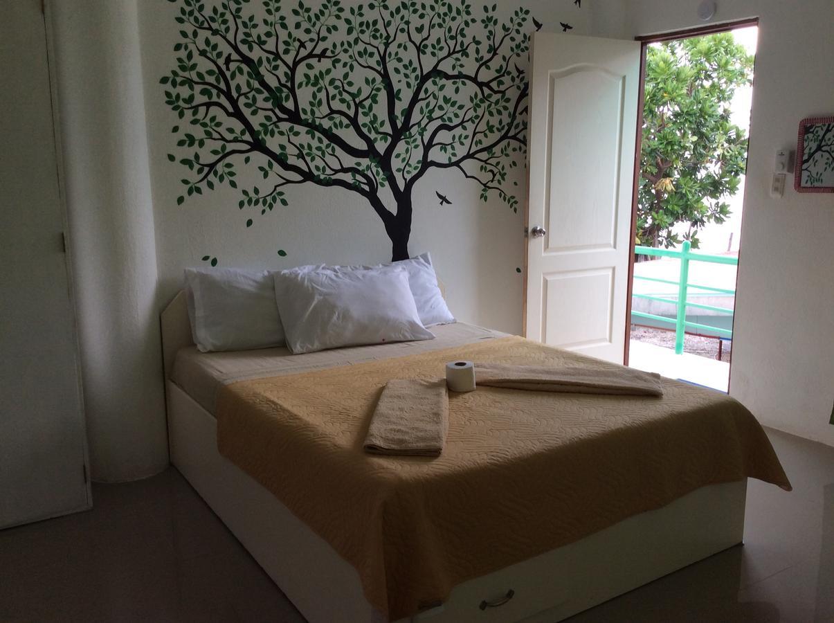 Cronin Residence Resort Oslob Extérieur photo