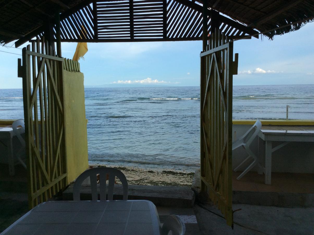 Cronin Residence Resort Oslob Extérieur photo